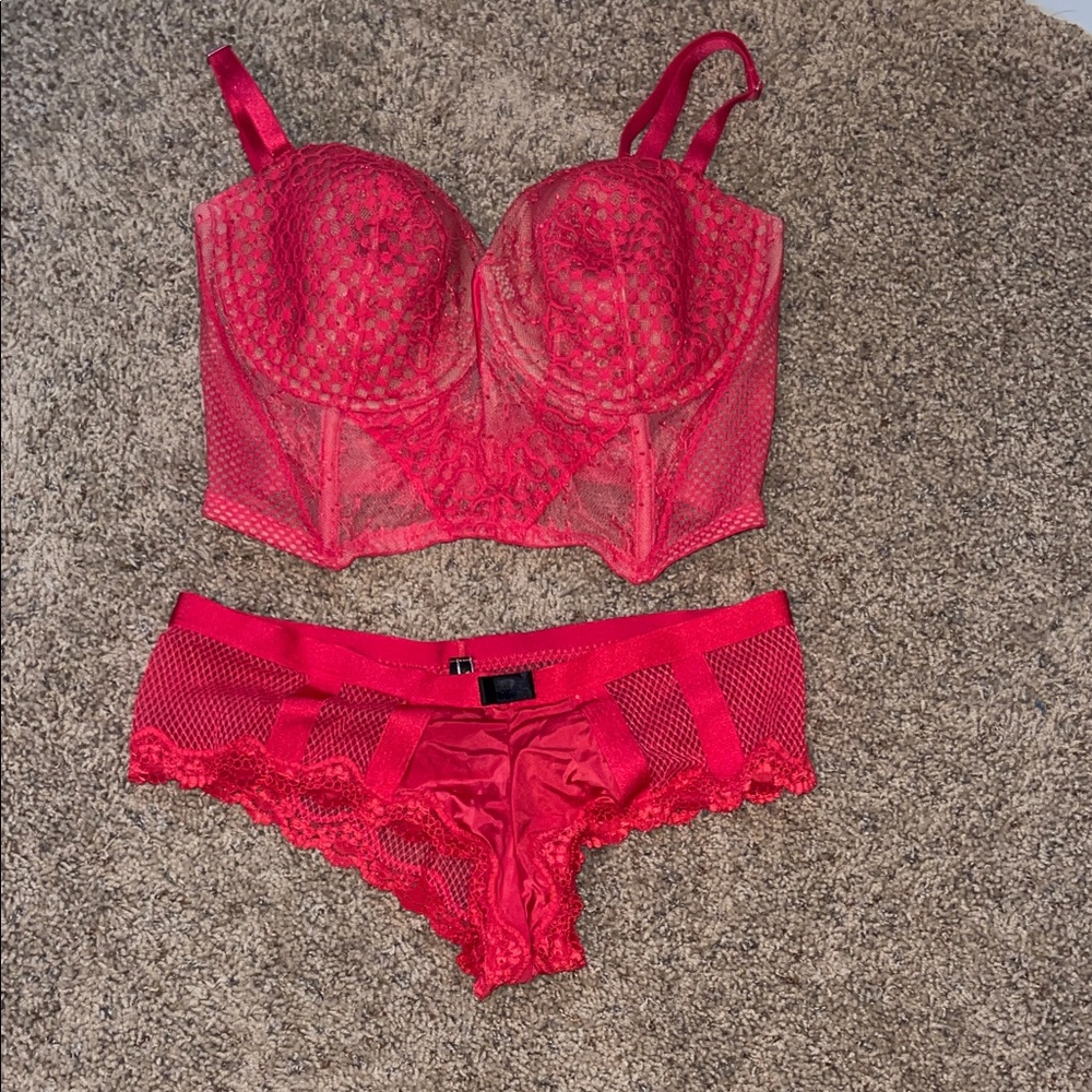Victoria's Secret Vibrant Red Lace Bra Set